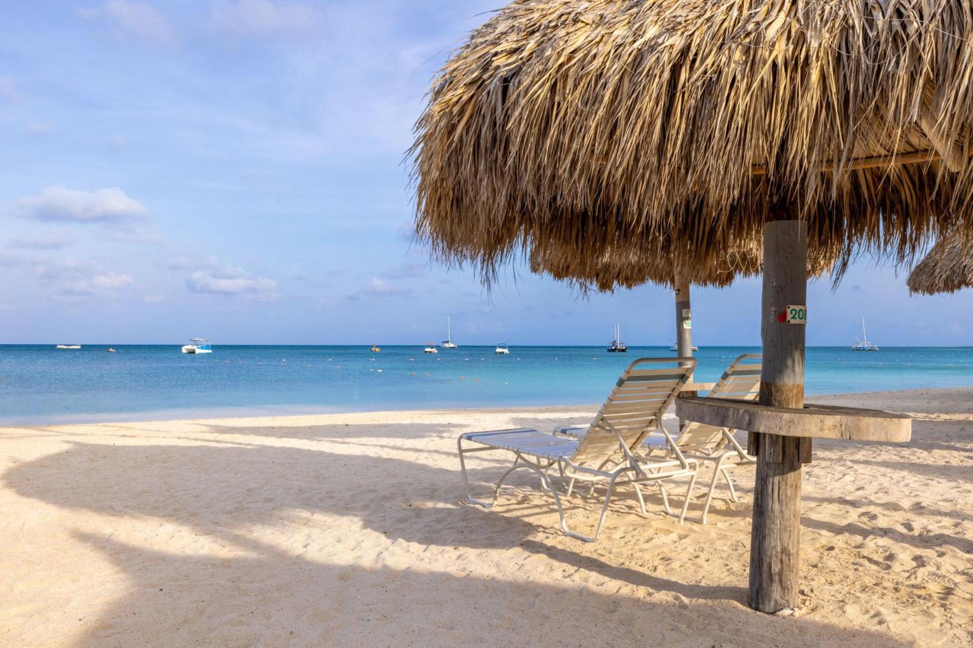 Отель Marriott'S Aruba Surf Club Палм Бич Экстерьер фото